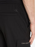 Calvin Klein Pantalone Tuta Cargo Technical Logo Repeat Uomo J30J324686 - Nero