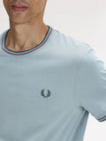 Fred Perry T-shirt Uomo M1588V Stckpbl/oxb/grsr - Celeste