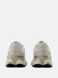New Balance Sneakers 9060 Unisex U9060 Sea Salt Off White - Avorio