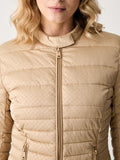 Guess Piumino New Vona Block Embossed Donna W6YL16W2891 Travertine Sand - Beige